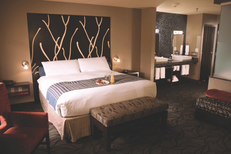 Modern guest room at the Menominee Casino Resort